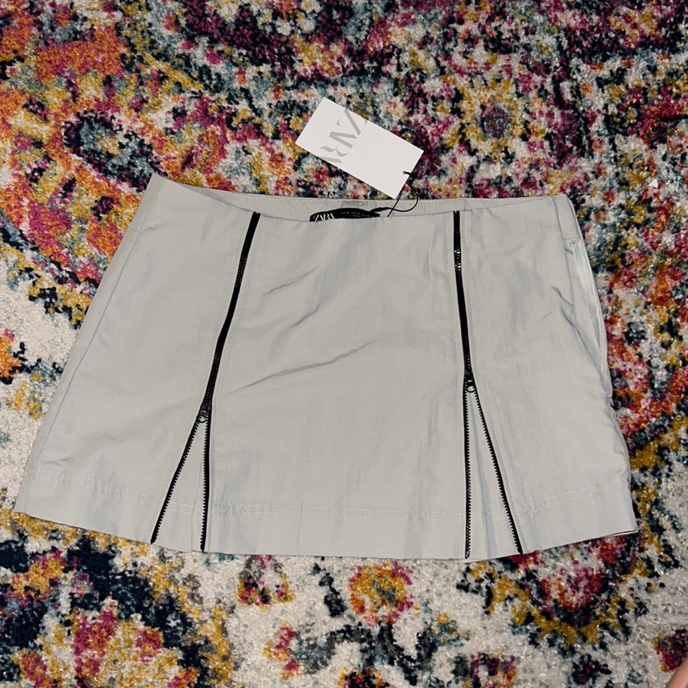 super cute zara mini skirt